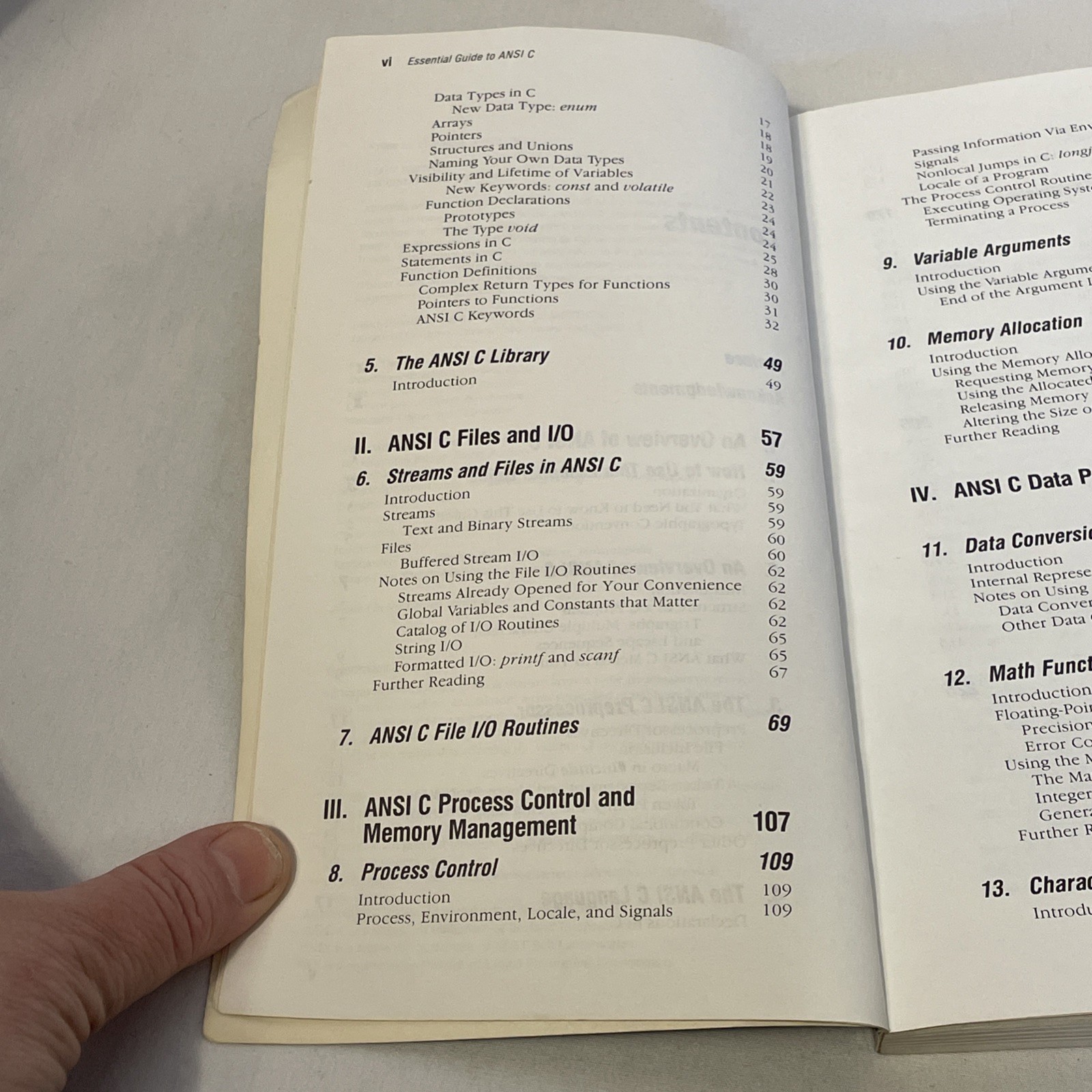 Essential Guide to ANSI C by Nabajyoti Barkakati 1988 Paperback 22673 Functions