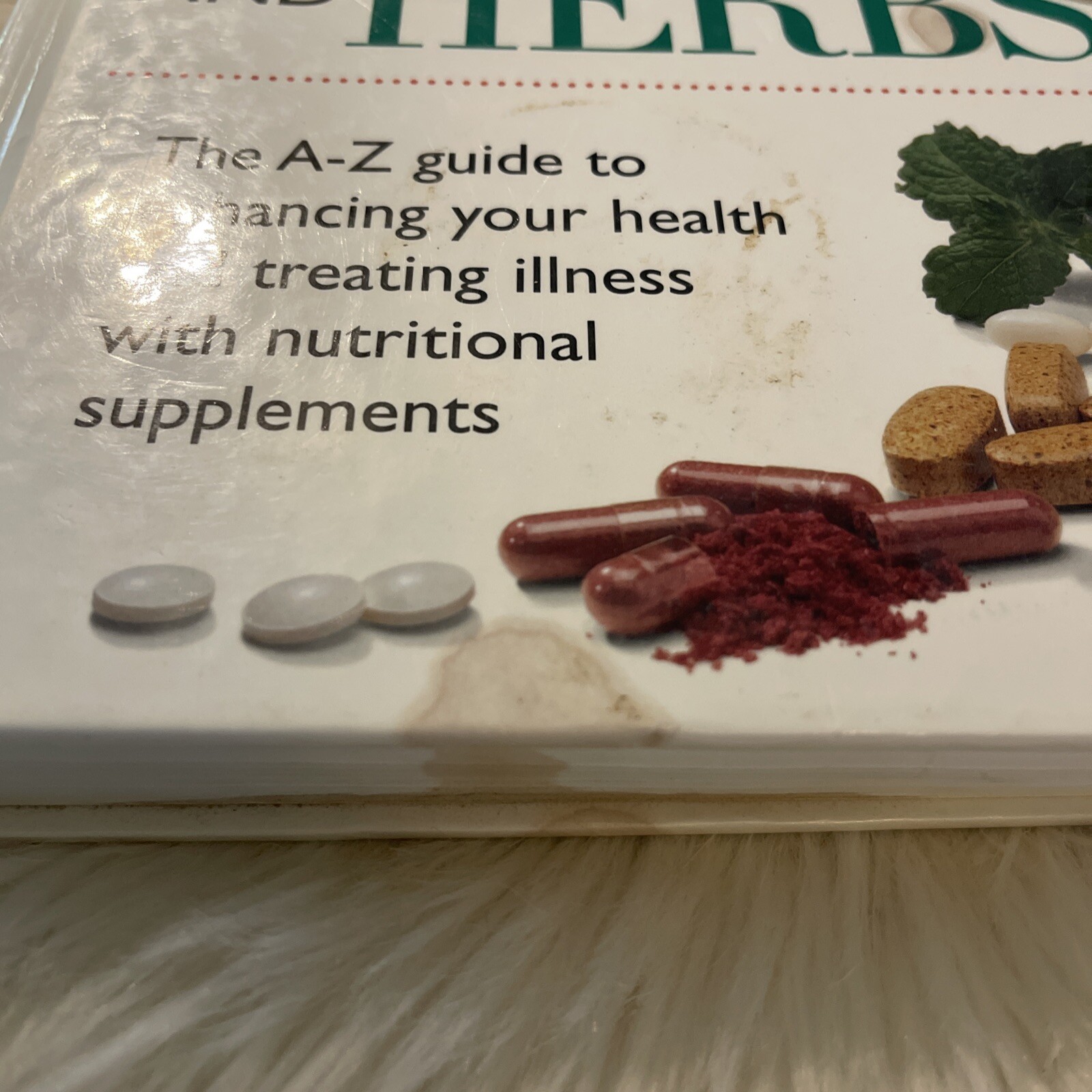 The Healing Power of Vitamins, Minerals, and Herbs Hardback Book