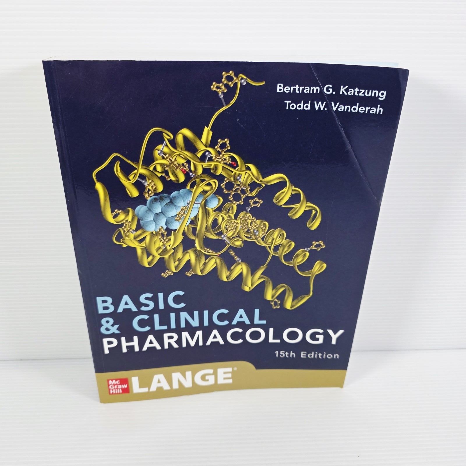 Basic and Clinical Pharmacology 15e – Paperback By Katzung, Bertram – Book