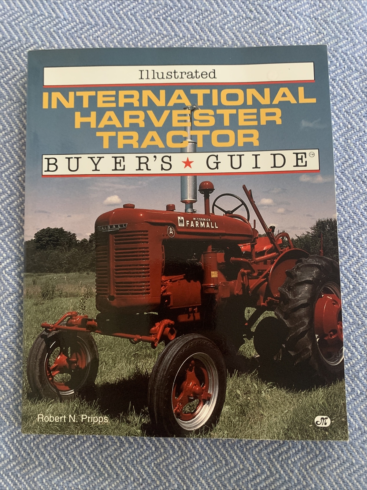 Motorbooks International Illustrated Buyer’s Guide: Illustrated International…