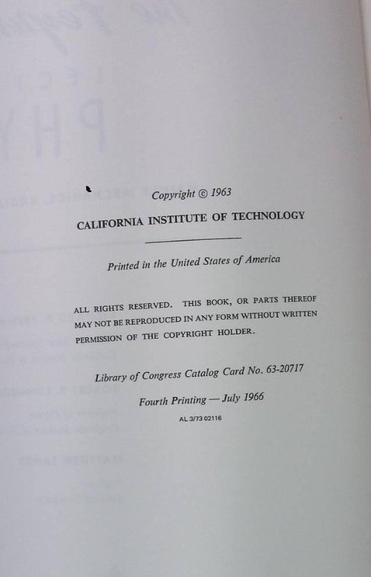 The Feynman Lectures on Physics Vol I, 2 and 3. Paperback by Feynman et al