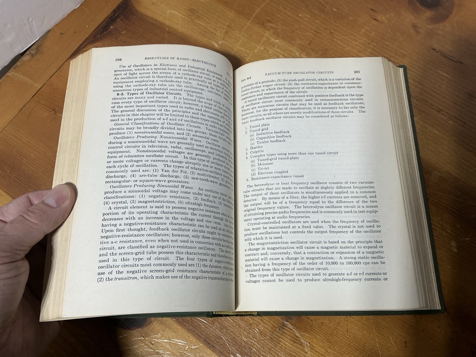 Essentials of Radio by Slurzberg & Osterheld vacuum tubes amplifiers 1961 2nd Ed