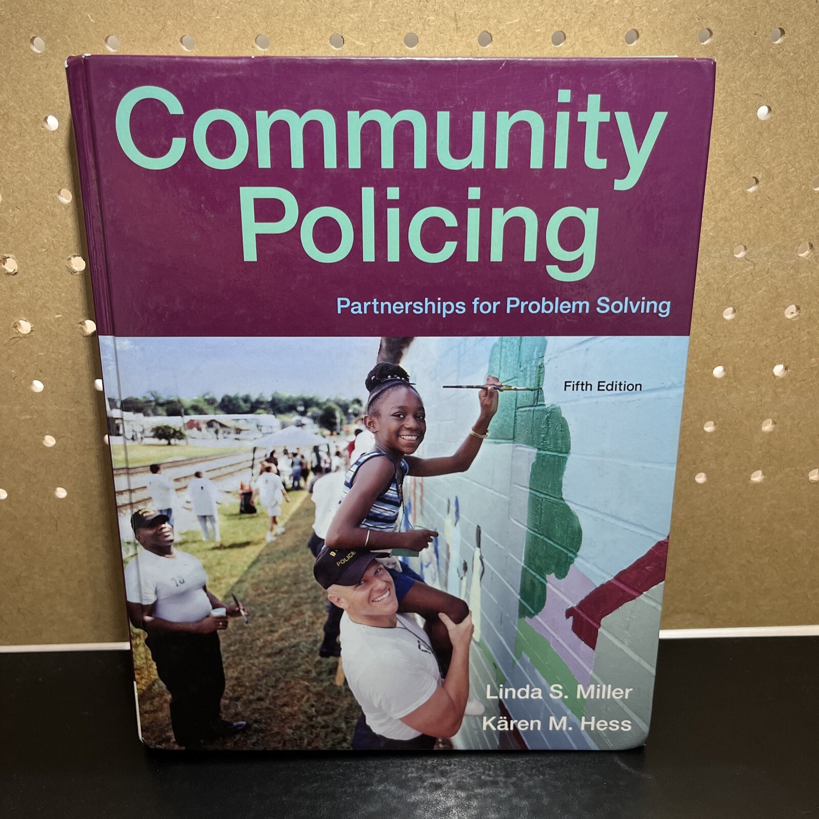Community Policing: Partnerships for Problem Solving Fifth Edition 5E Hardcover