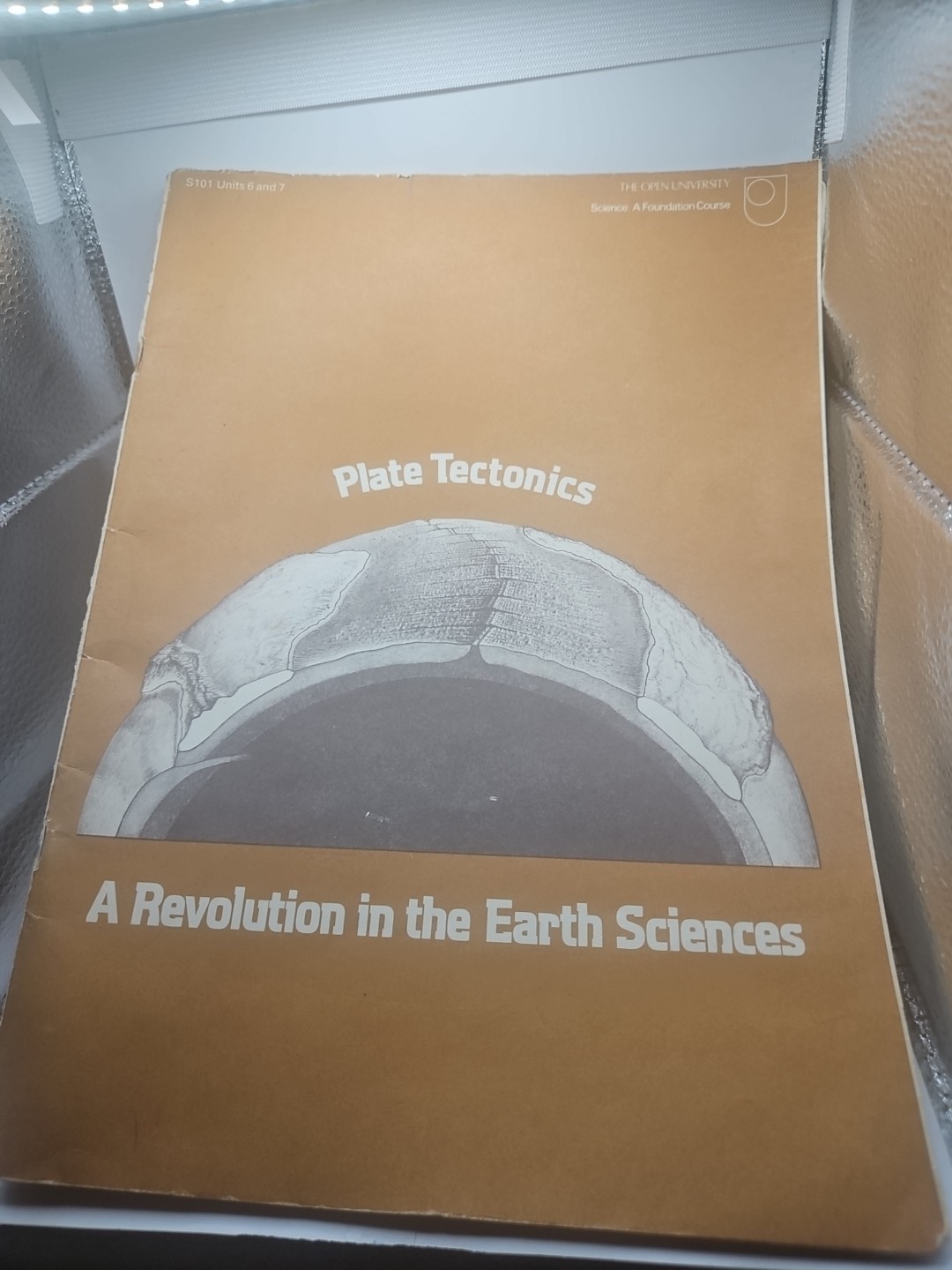 Plate Techtonics By The Open University S101 Unit 6 And 7 From 1979