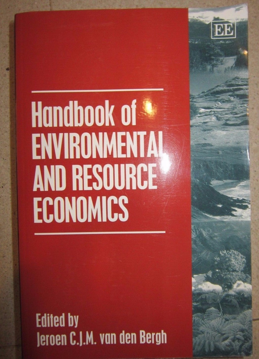 Handbook of Environmental and Resource Economics (2002, Paperback)