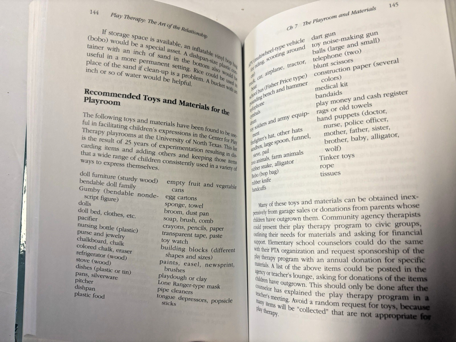 Play Therapy The Art of the Relationship – Child-Centered Play Therapy Hardbook