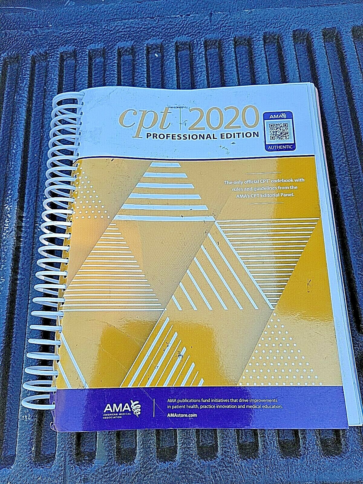 CPT 2020 Professional Codebook (Pro Edition) AMA Spiral Bound Medical Coding B2