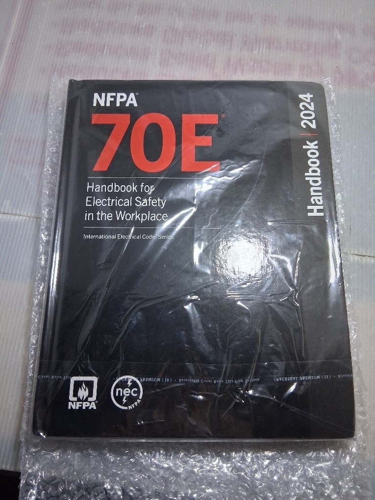 NFPA 70E, Handbook for Electrical Safety in the Workplace, 2024 Edition Hardback