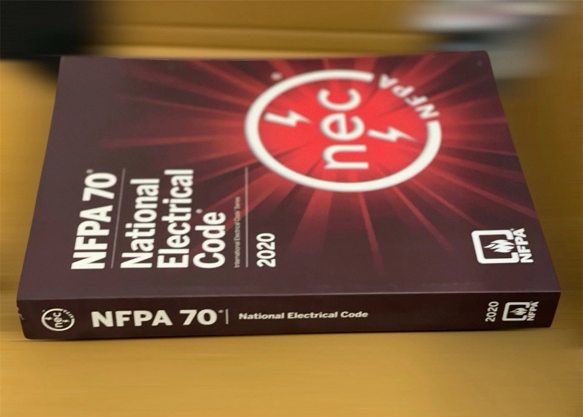 NFPA 70, National Electrical Code : 2020 Edition by National Fire…