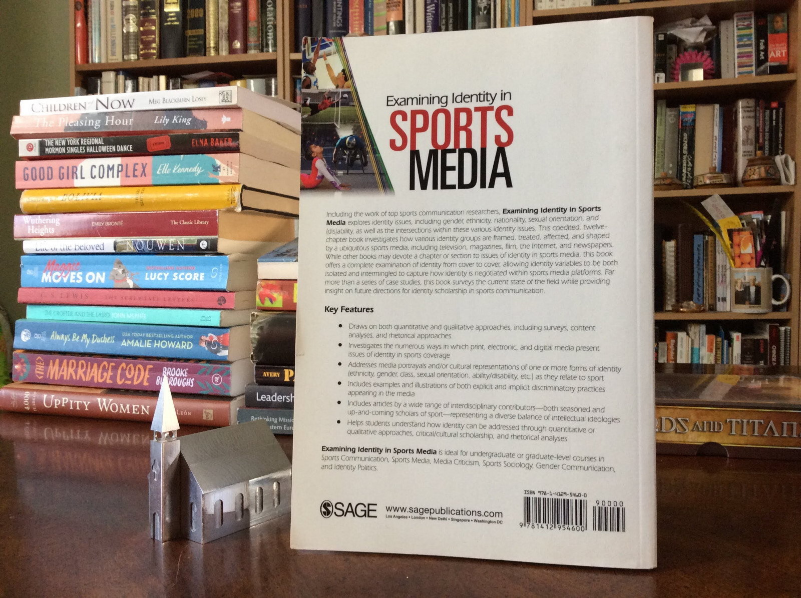 EXAMINING IDENTITY IN SPORTS MEDIA By Heather Hundley & Andrew C. Billings PB