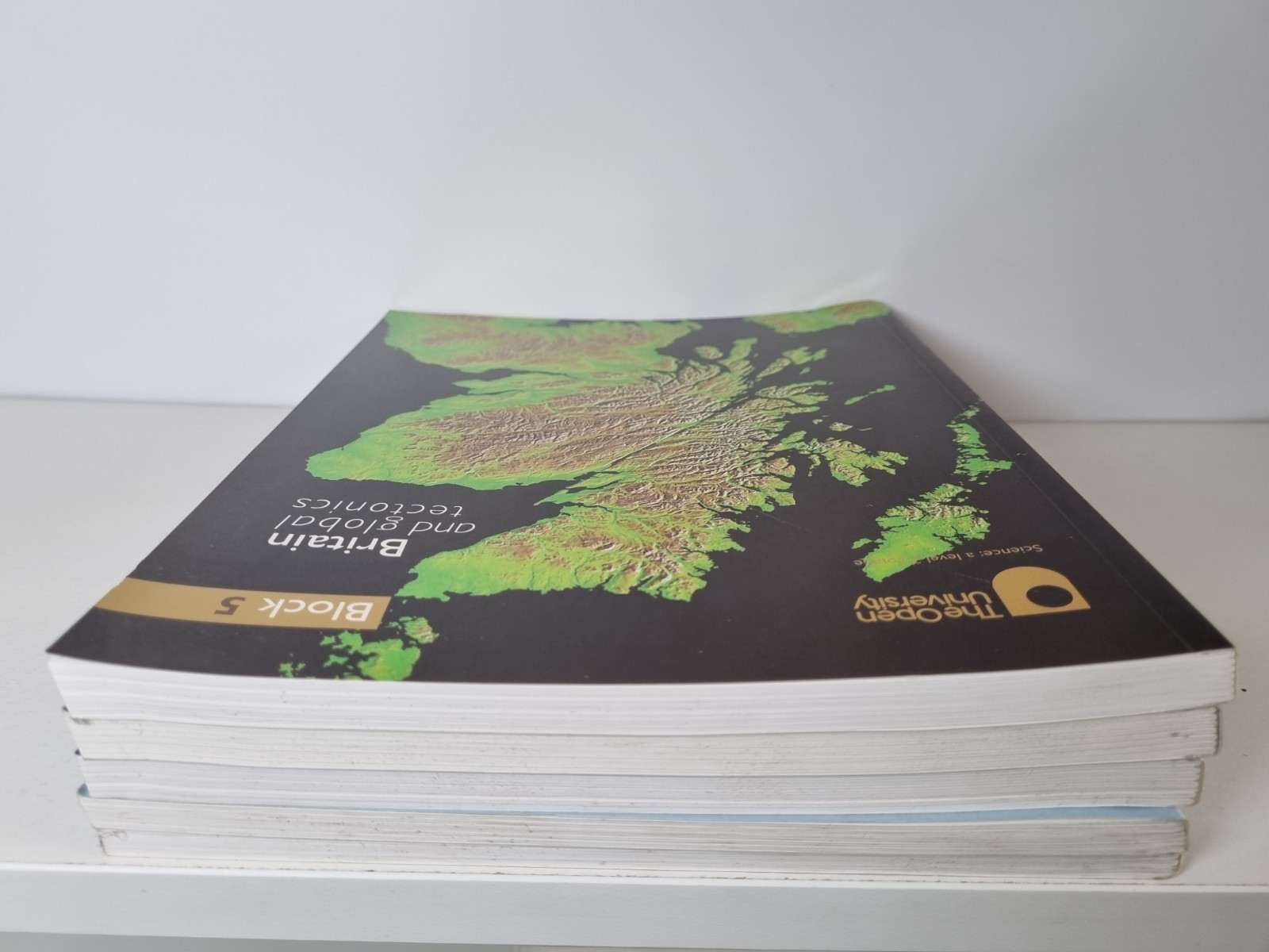 Understanding the Continents Open University S339 5 Textbook Bundle Paperback