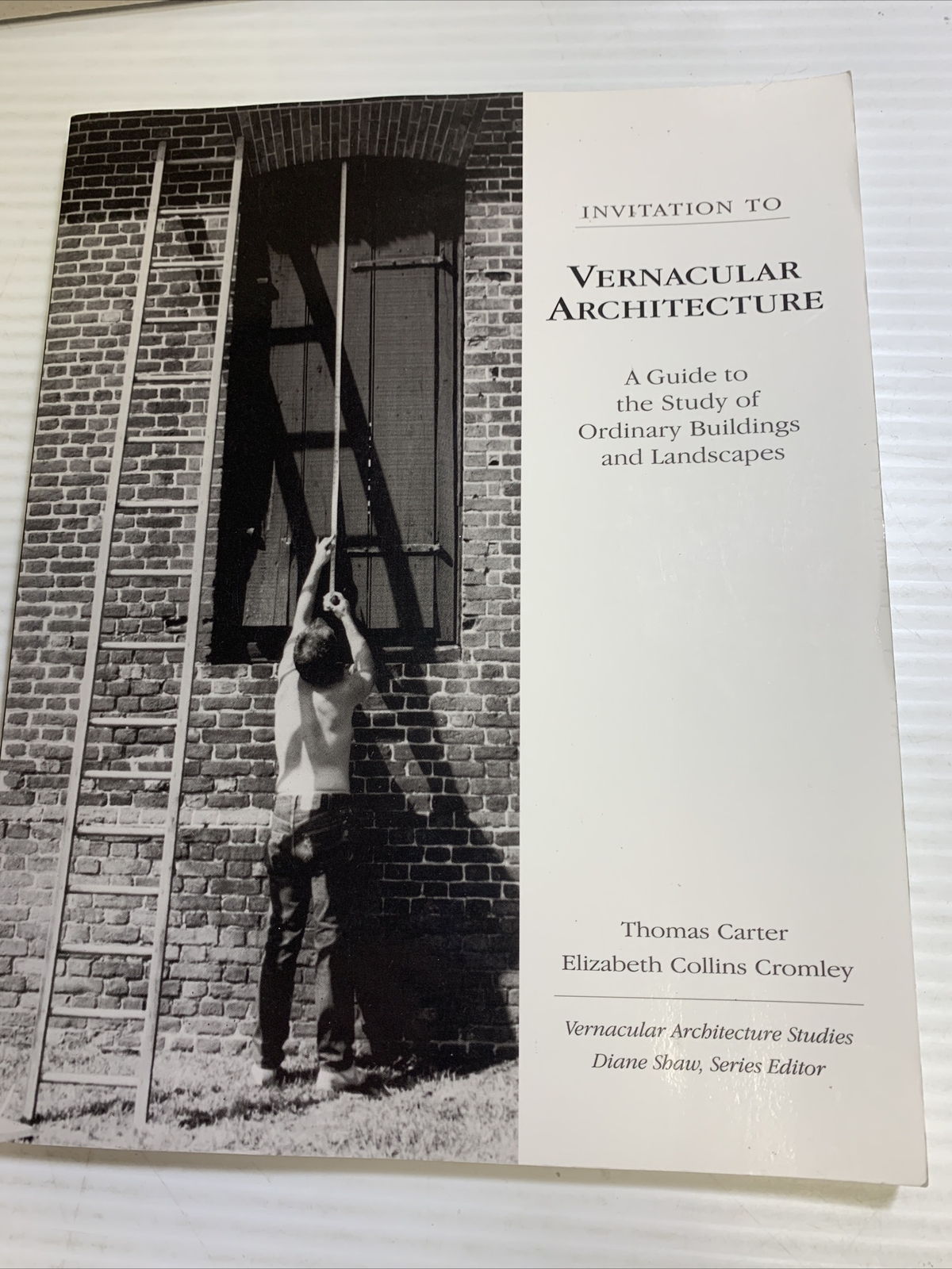Perspect Vernacular Architectu Ser.: Invitation to Vernacular Architecture : A …