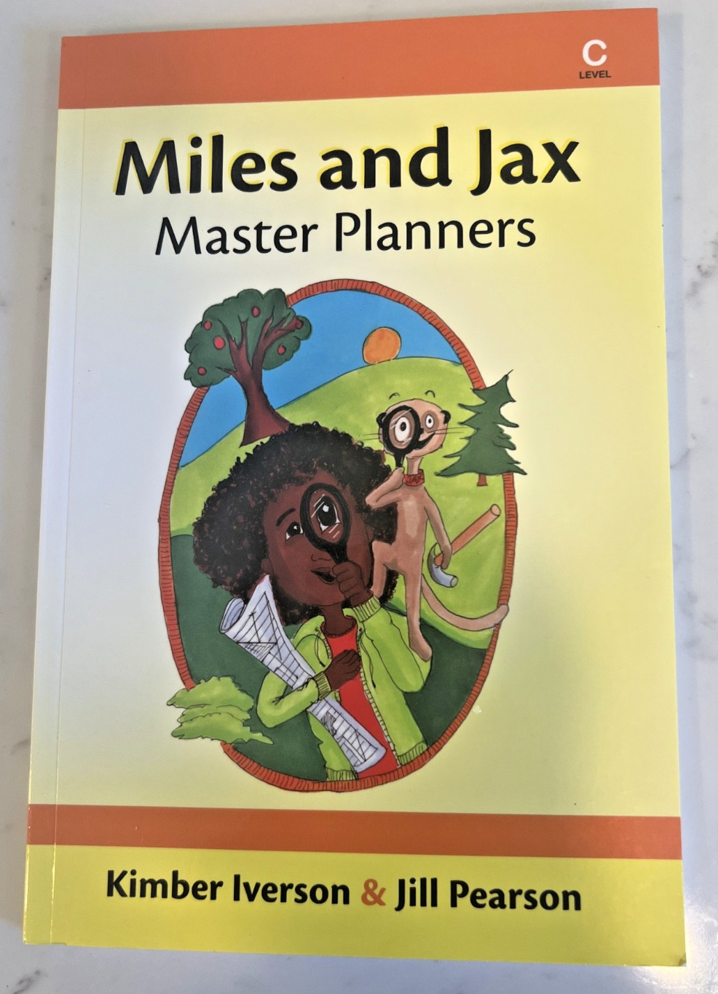 MILES AND JAX: MASTER PLANNERS – Level C Reader – Logic Of English Like New