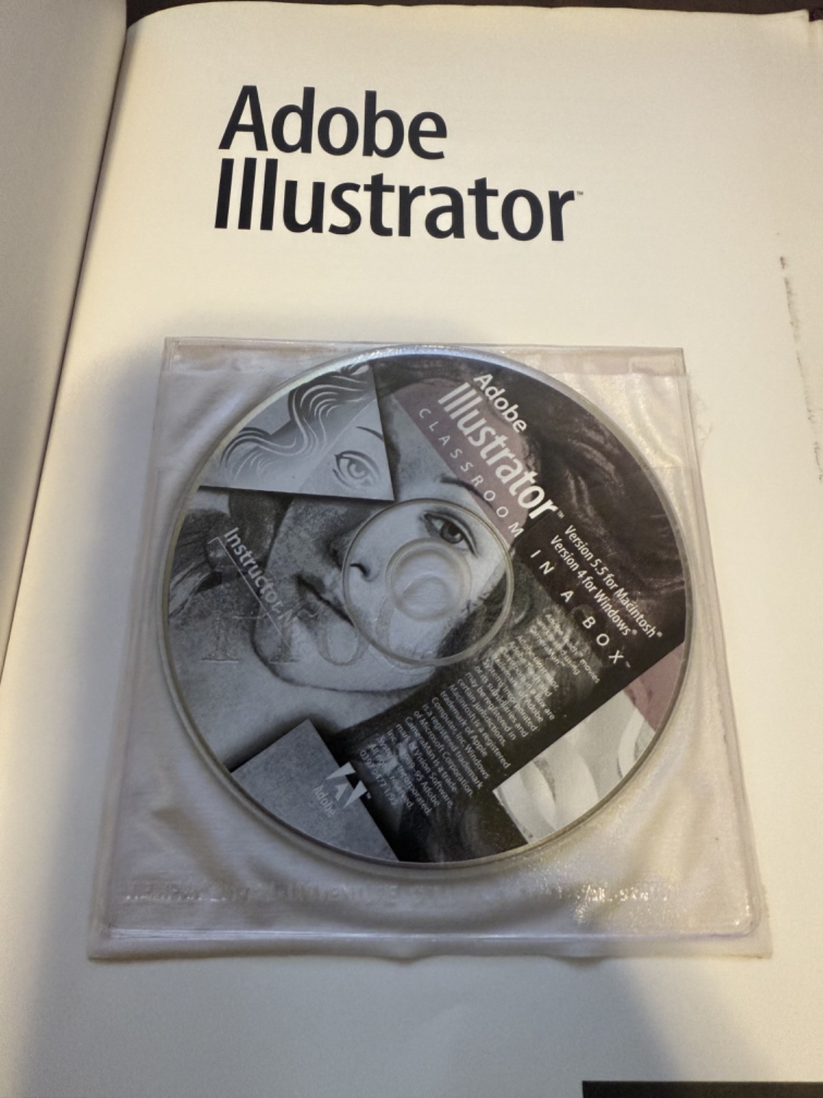 Adobe Illustrator for Windows w/ CDROM (Classroom in a Book) Version 4 WIN 1994