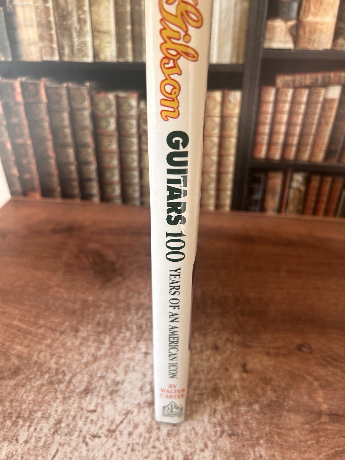 Carter, GIBSON GUITARS: 100 YEARS OF AN AMERICAN ICON, 1994, HB, DJ, 1st Ed.