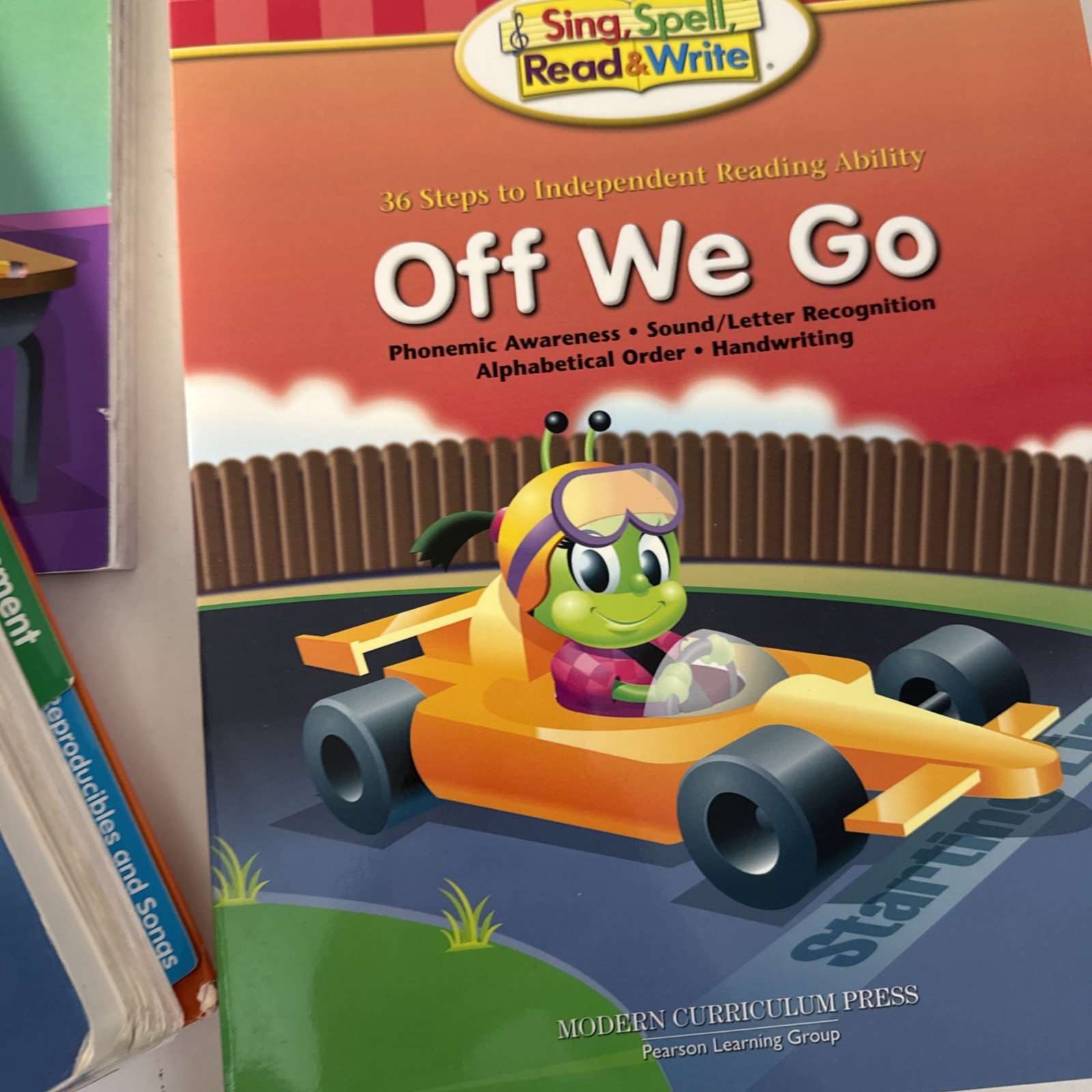 Sing Spell Read & Write Level 1, Grade 1, Teachers Manual, Off We Go, Raceway