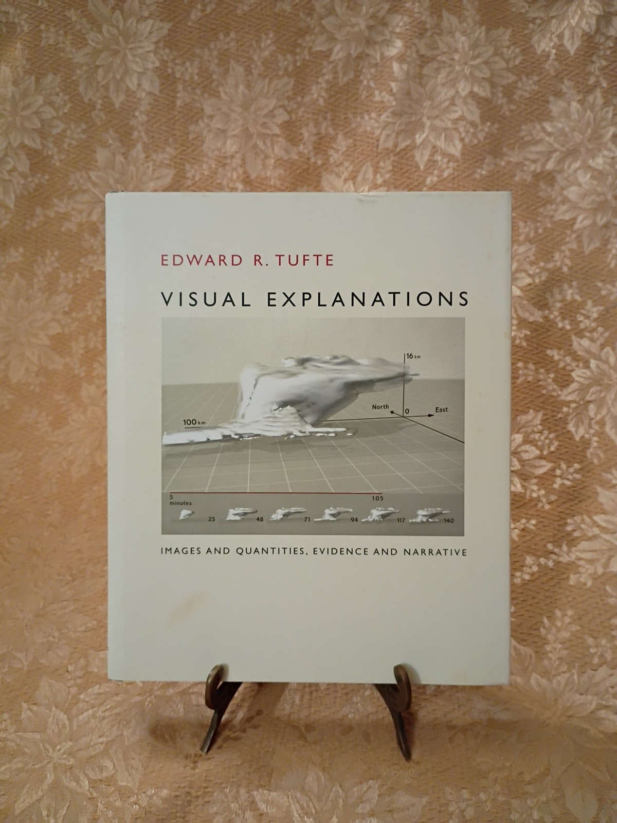 Visual Explanations Edward R Tufte Images 1997 Quantities Evidence Narrative HC