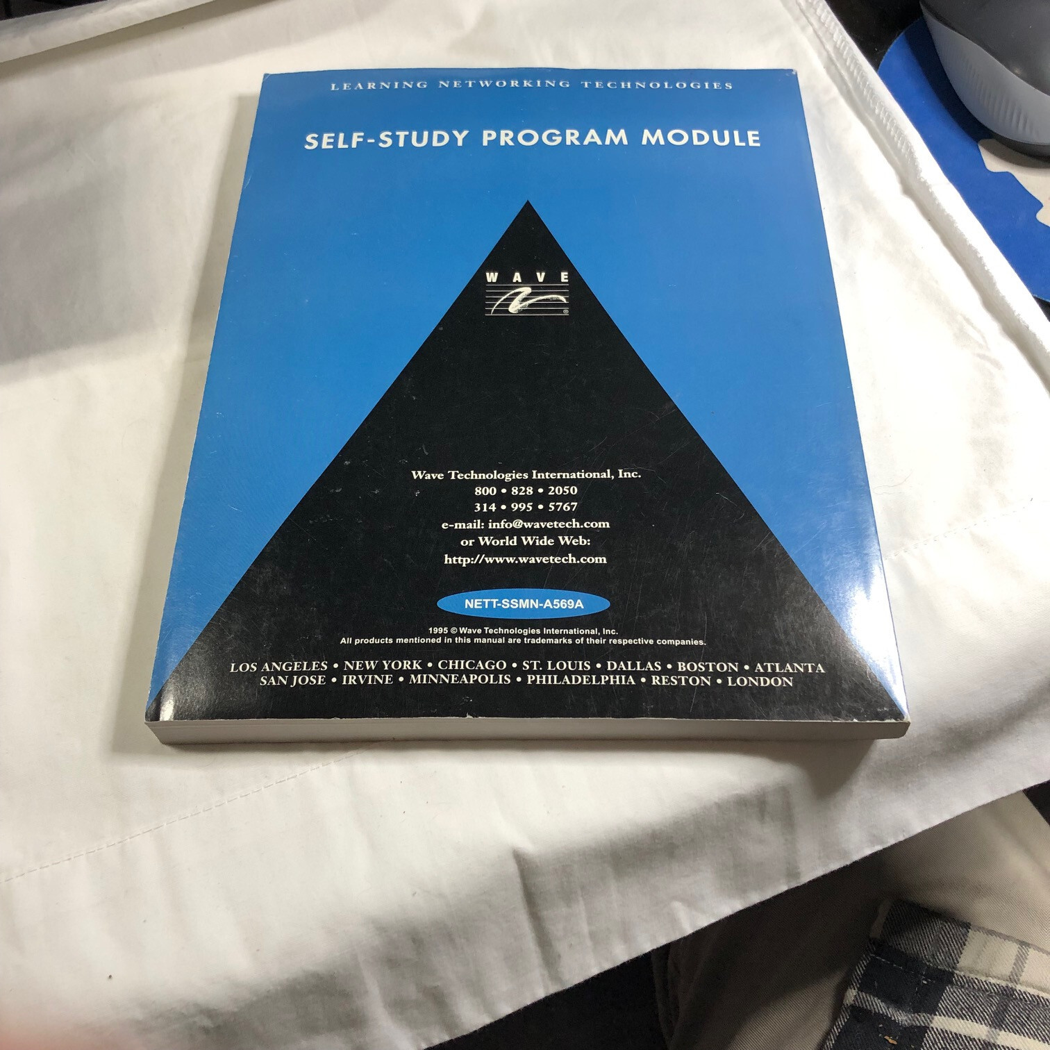 Wave Technologies Learning Networking Tech Manual, 248 Pages NETT-SSMN-A569A