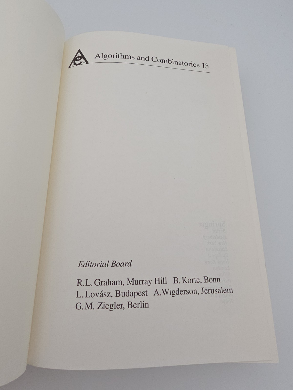 Algorithms and Combinatorics Ser.: Geometry of Cuts and Metrics by M. M. Deza…