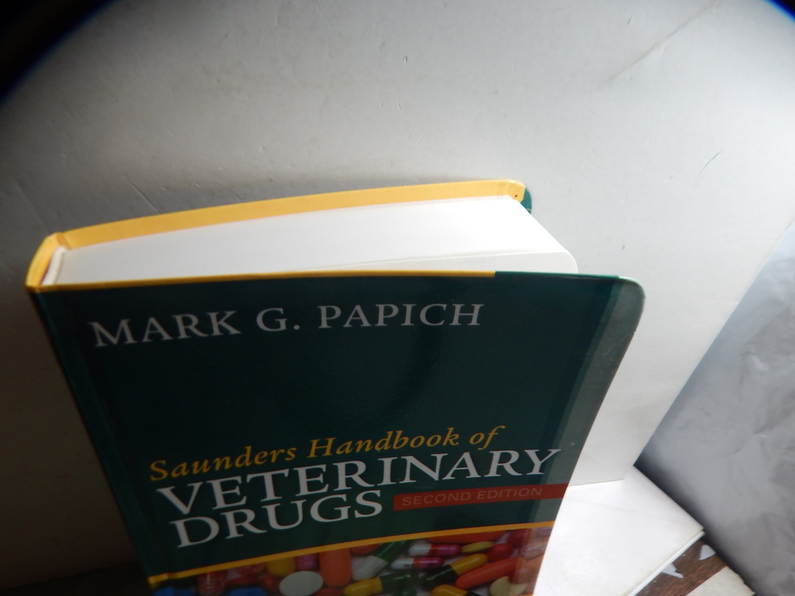 Saunders Handbook of Veterinary Drugs 2nd ed Small & Large Animal VERY GOOD COND