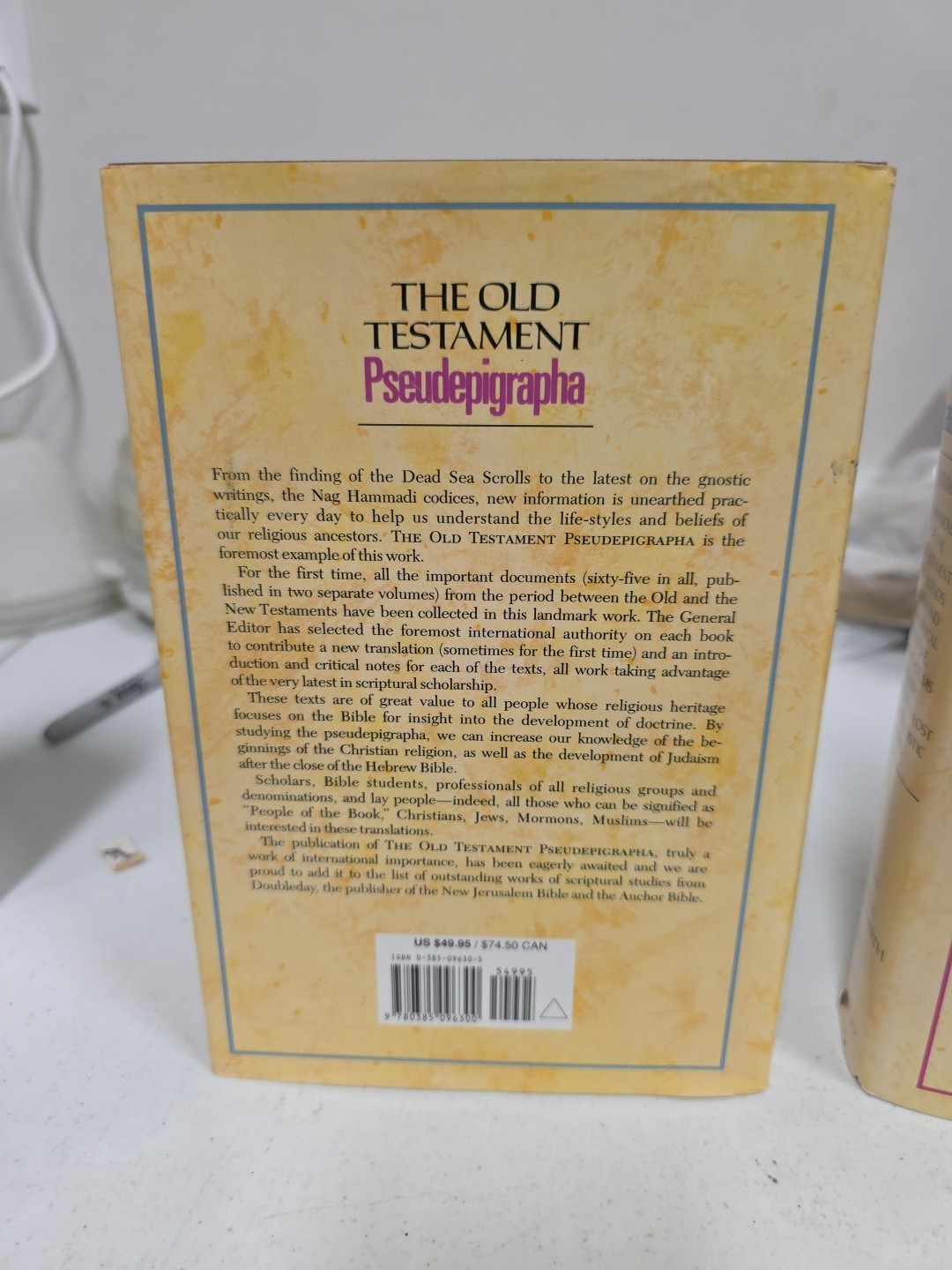 Old Testament Pseudepigrapha, Vol. 1 + 2, Apocalyptic Literature and Testaments