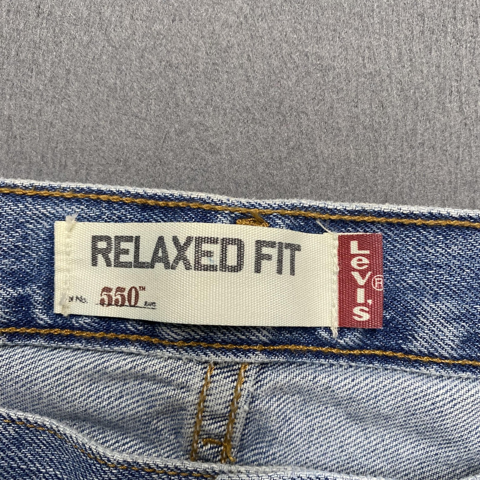 Vintage Levis 550 Jeans Mens 42×32 Light Blue Wash Relaxed Fit Tapered Denim