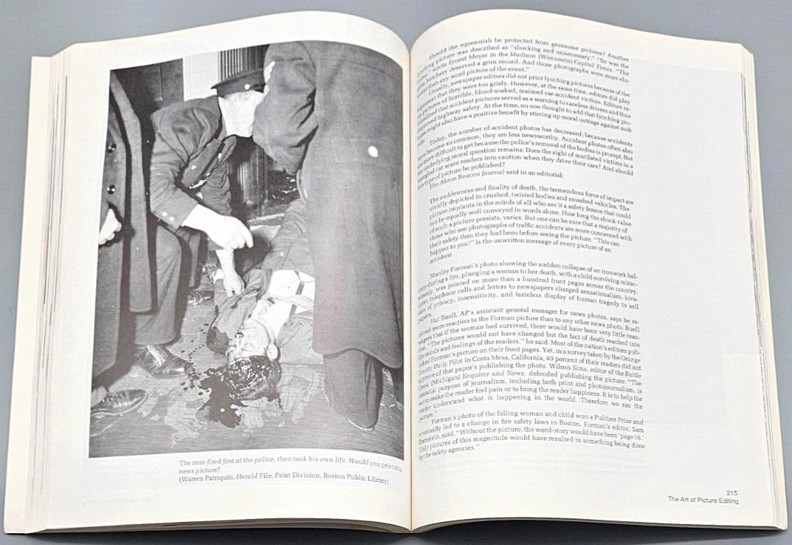 Photojournalism: The Professionals Approach by Kenneth Kobre 1980 Softcover Book