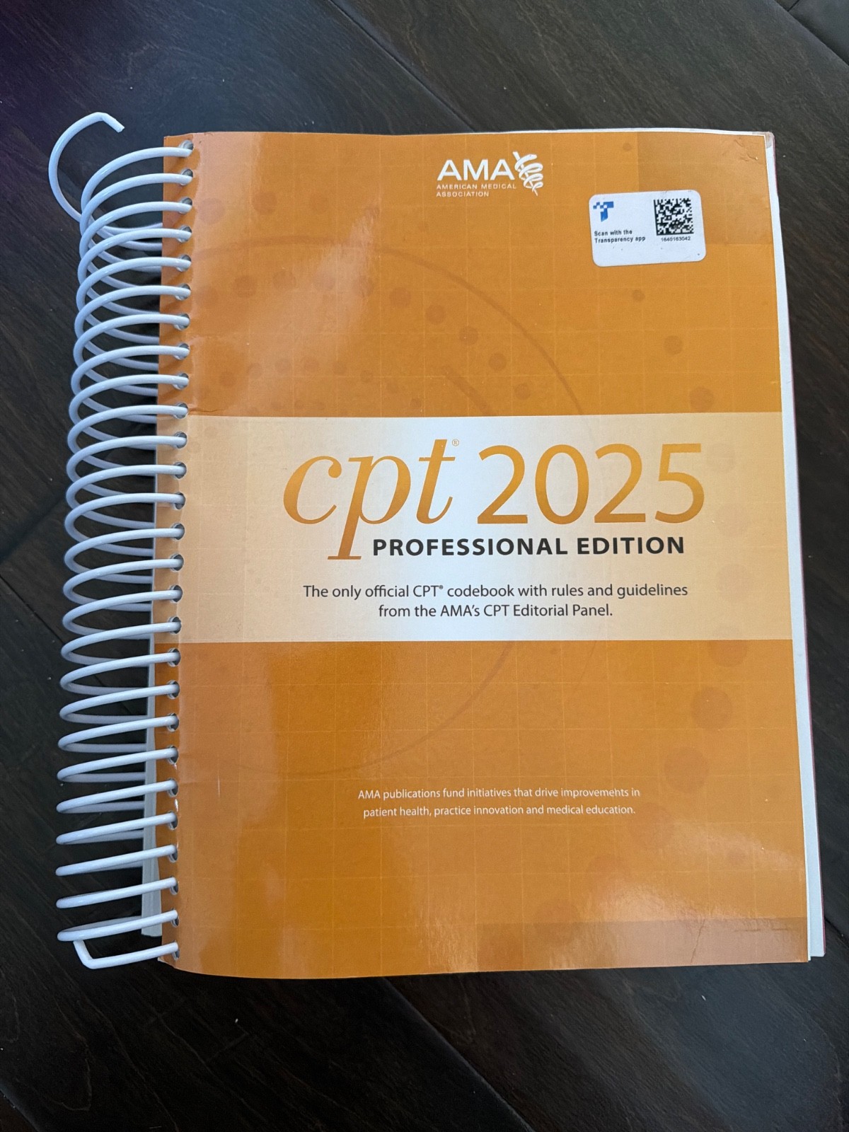 CPT Professional 2025 by American Medical Association (2024, Spiral)