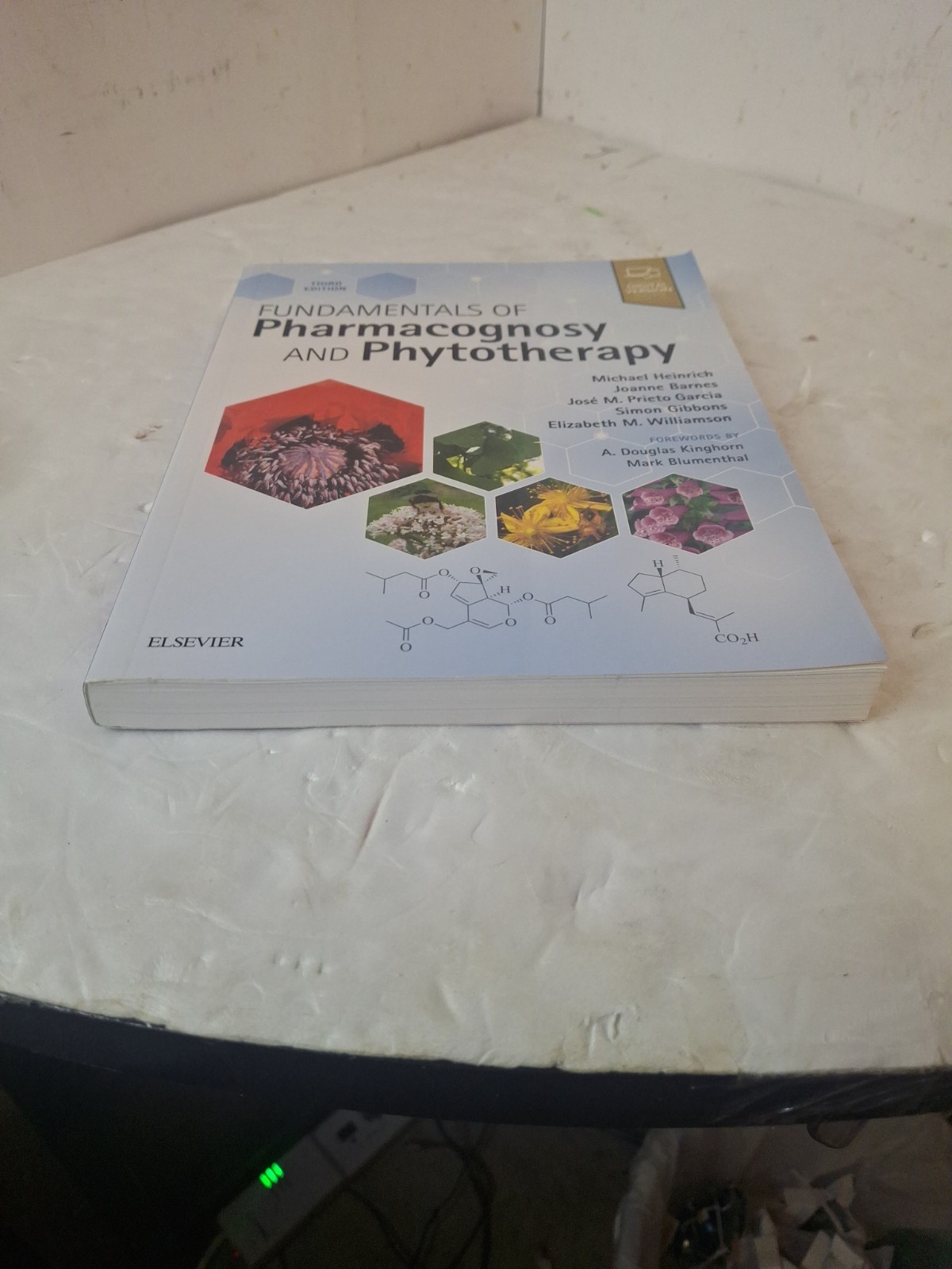 Fundamentals of Pharmacognosy and Phytotherapy 3rd Ed. Unused Code