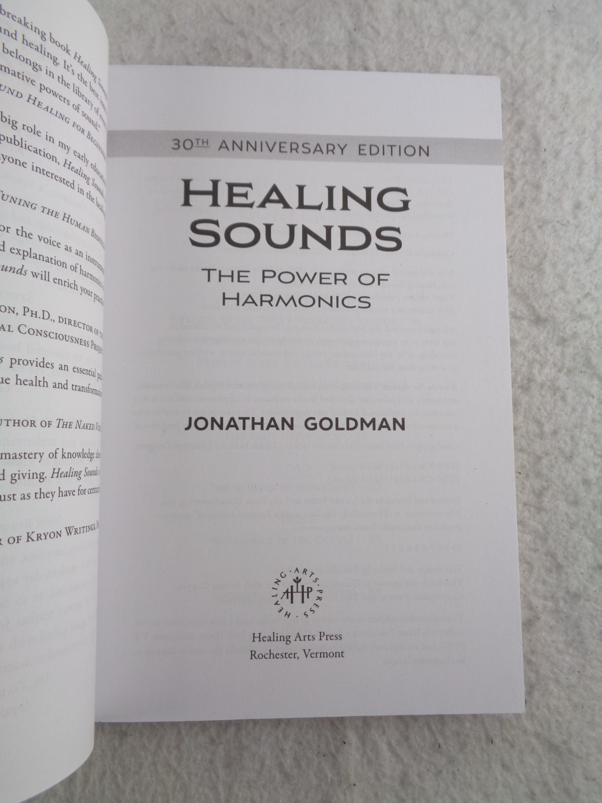 Healing Sounds The Power of Harmonics Jonathan Goldman 2022 PB Book