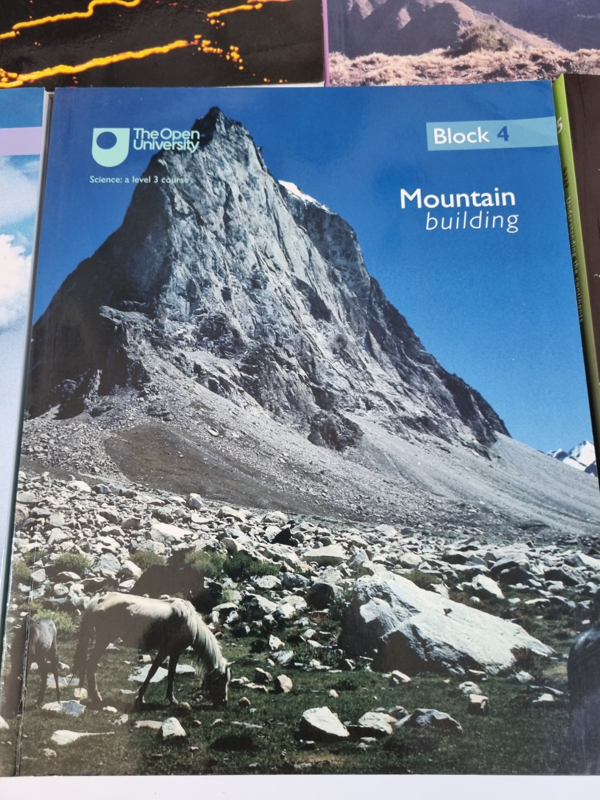 Understanding the Continents Open University S339 5 Textbook Bundle Paperback