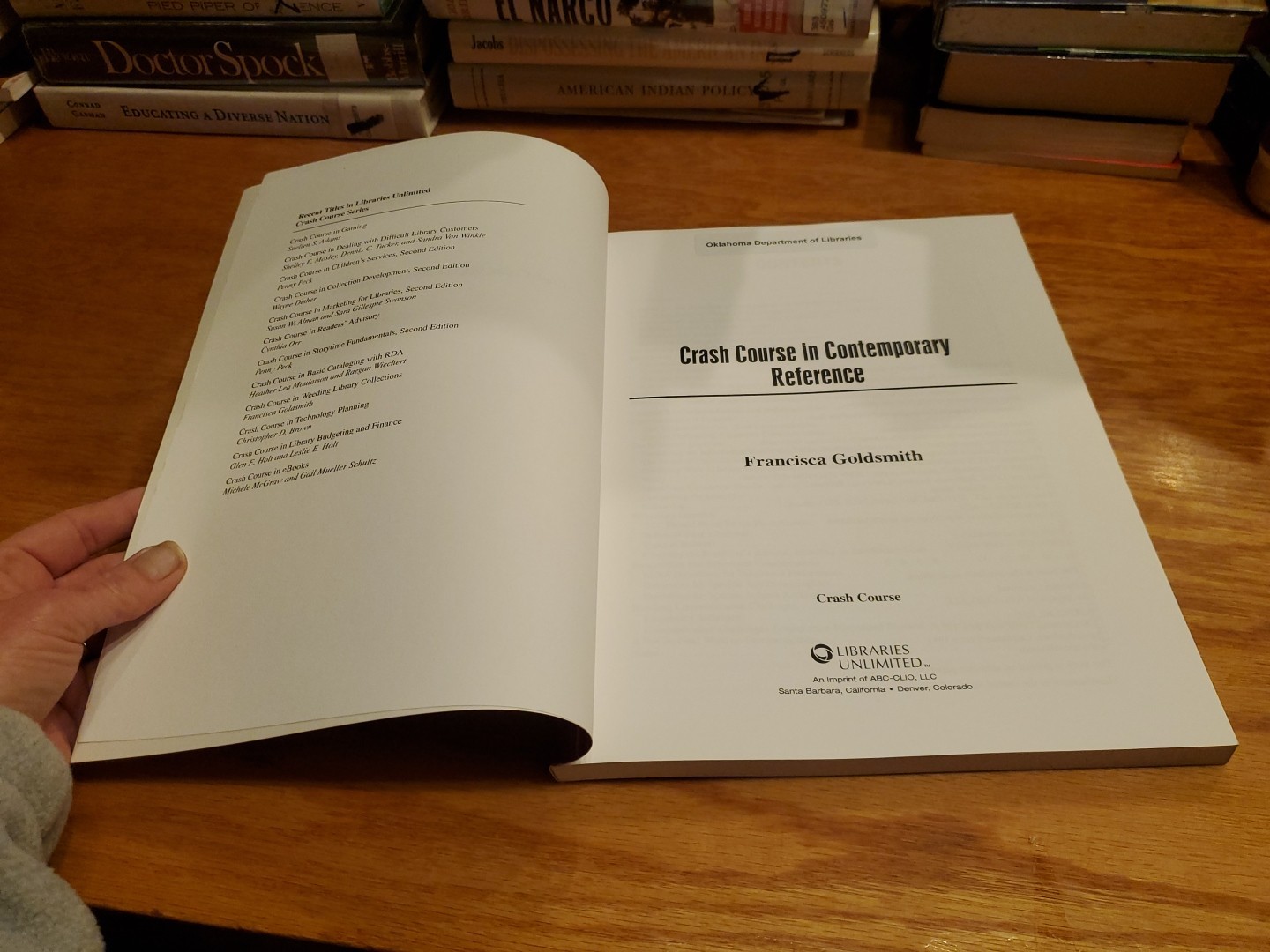 Crash Course in Contemporary Reference by Francisca Goldsmith 2017 PB