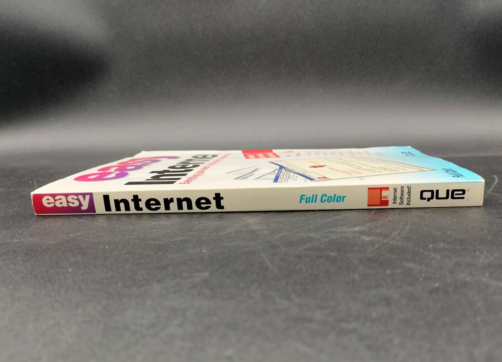 Easy Internet First Edition (Que’s Easy Series) by Michael Miller 1994