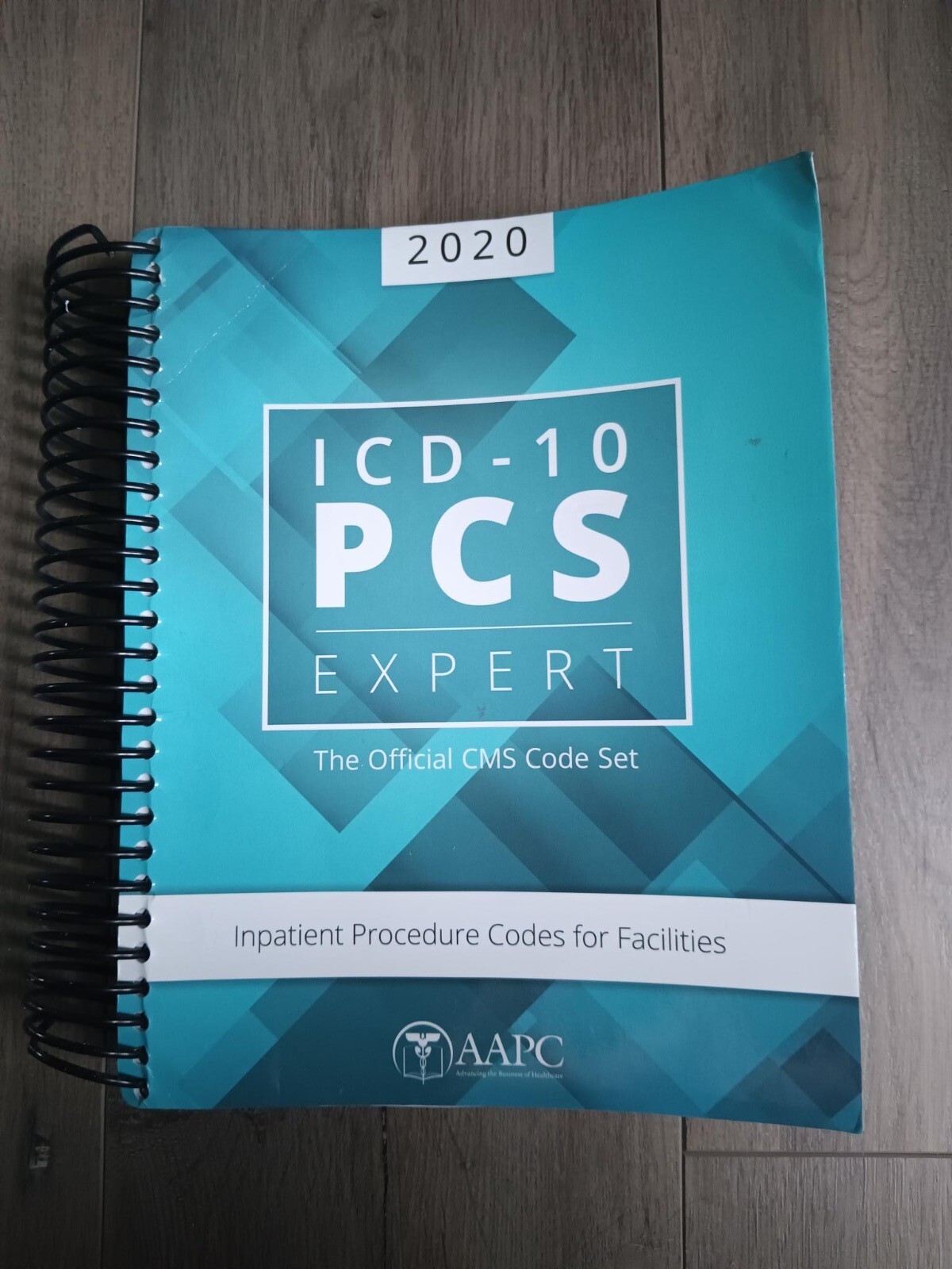 ICD-10-PCS 2020 Expert for Facilities: The Complete Official Code Set (AAPC)