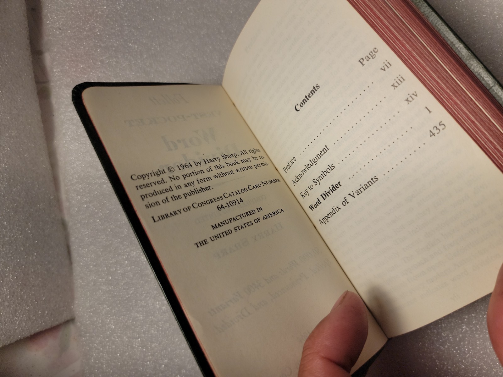 FOLLETT VEST-POCKET 50,000 WORDS: 50,000 WORDS SPELLED, By Harry Sharp EXCELLENT
