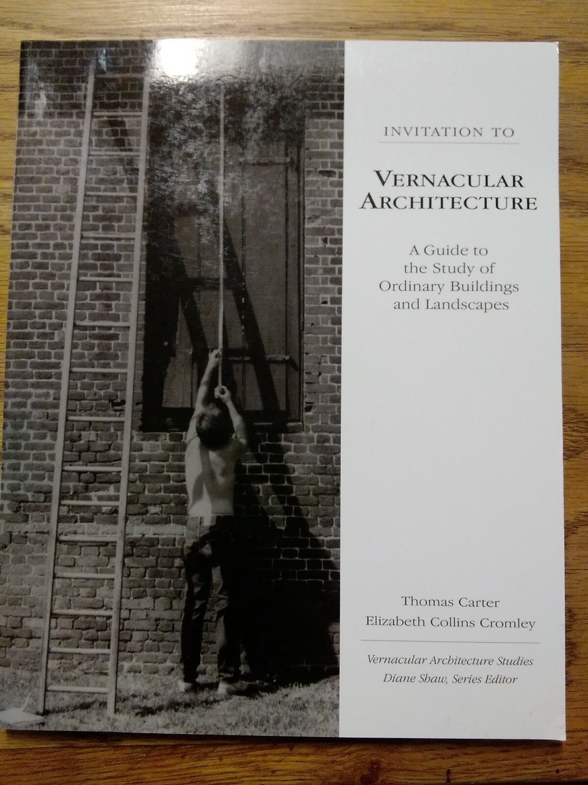 Perspect Vernacular Architectu Ser.: Invitation to Vernacular Architecture : A …