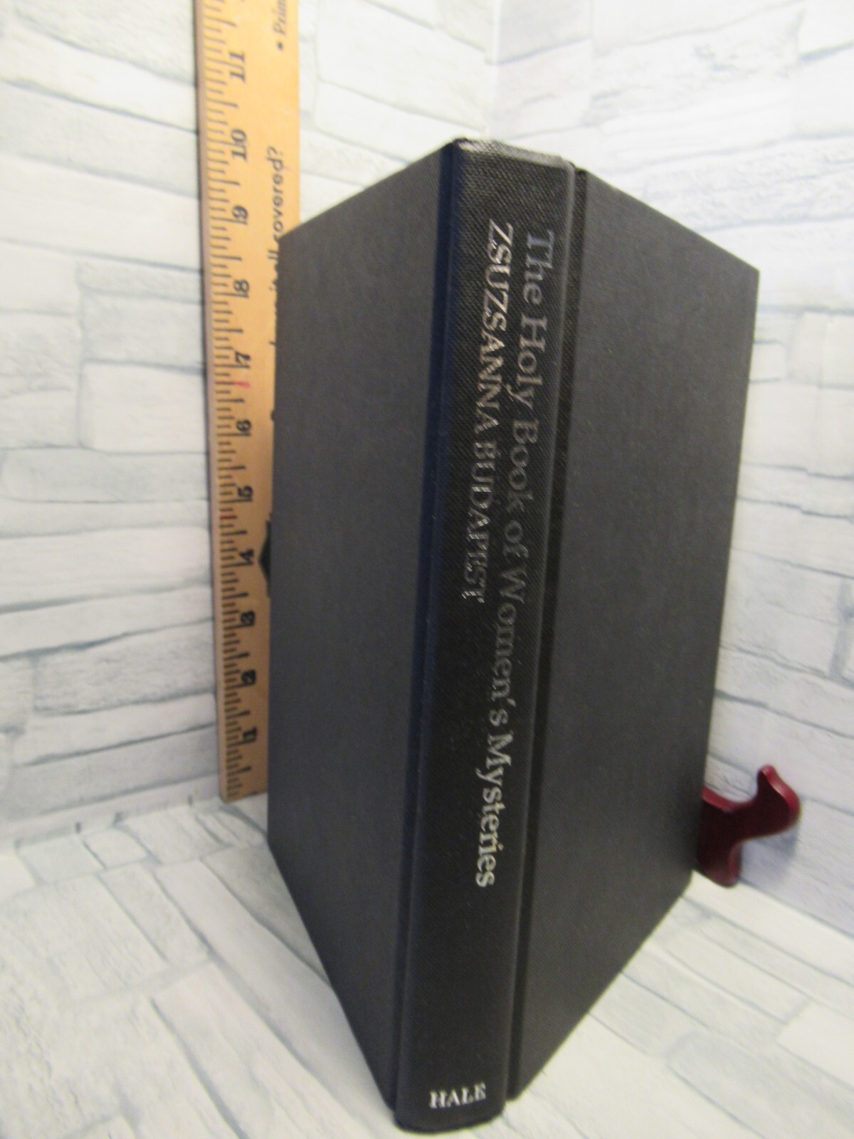 HOLY BOOK OF WOMENS MYSTERIES/ by Zsuzsanna Budapest/