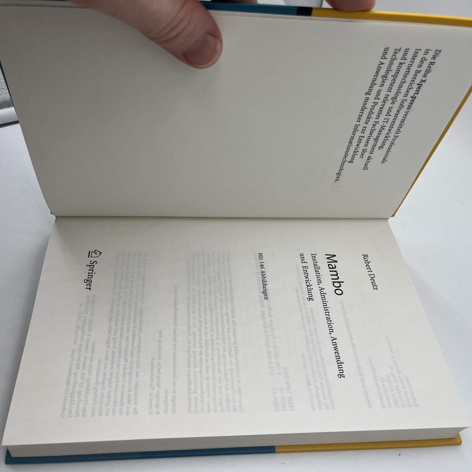 Mambo: Installation, Administration, Anwendung und Entwicklung by Robert Deutz