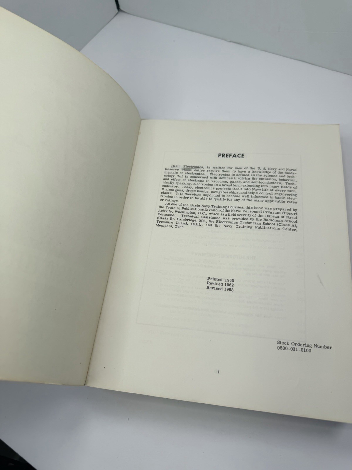1968 Navy Training Course BASIC ELECTRONICS, Bureau of Naval Personnel Book