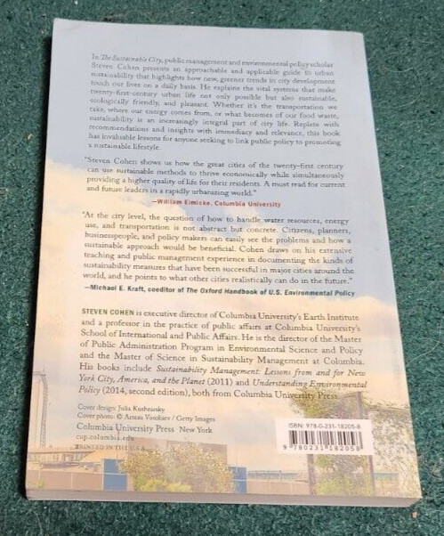 2018 THE SUSTAINABLE CITY Steven Cohen Greener Trends Columbia Paperback