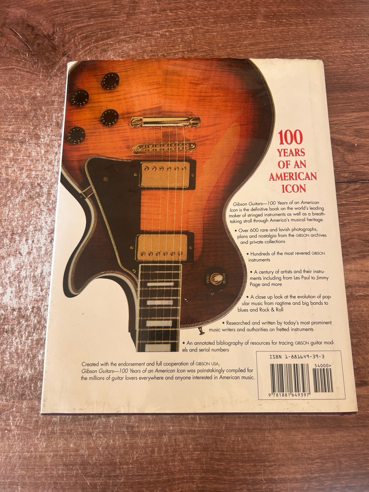 Carter, GIBSON GUITARS: 100 YEARS OF AN AMERICAN ICON, 1994, HB, DJ, 1st Ed.