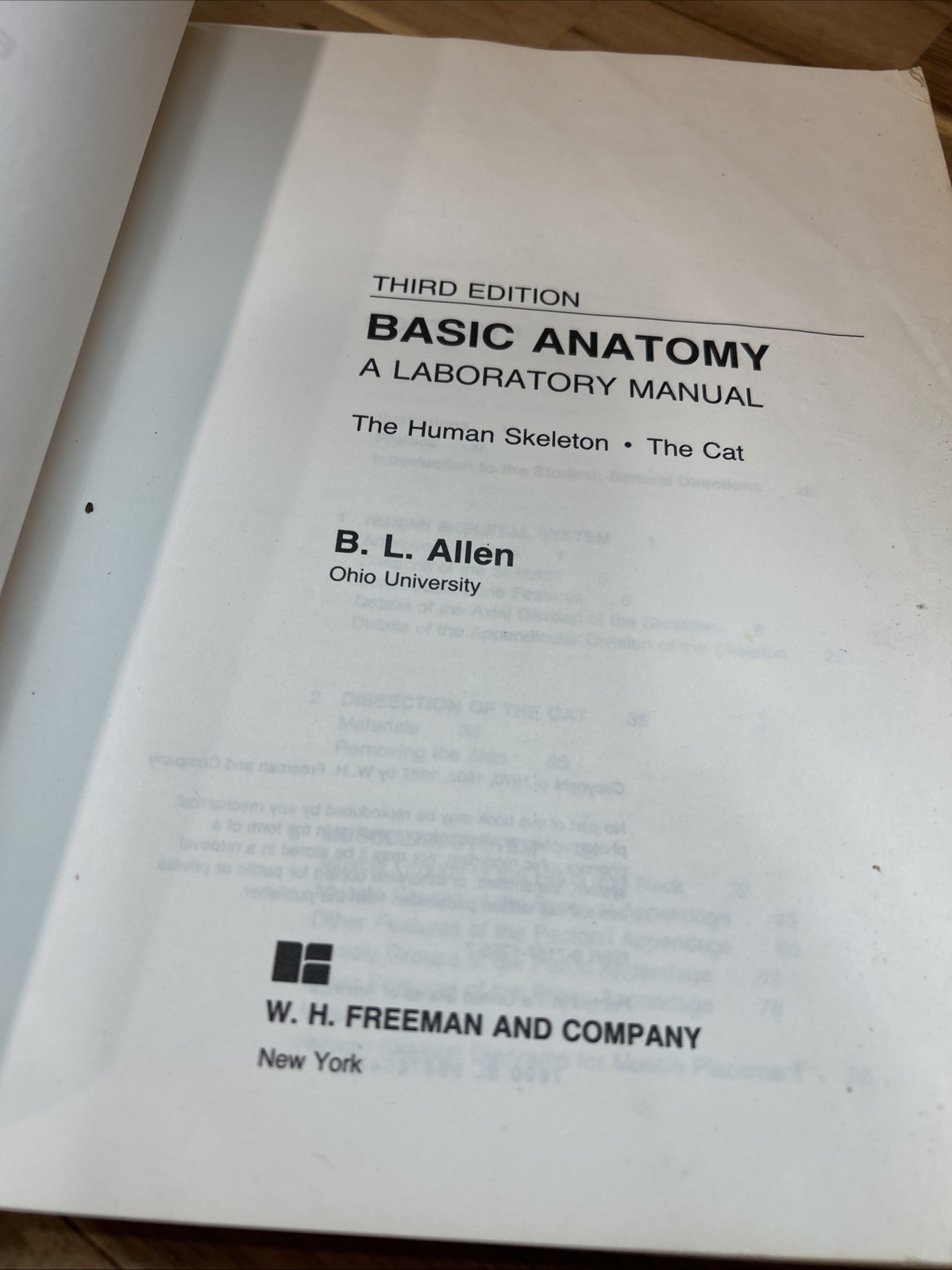 Basic Anatomy: A Laboratory Manual- The Human Skeleton / The Cat, 3rd Edition