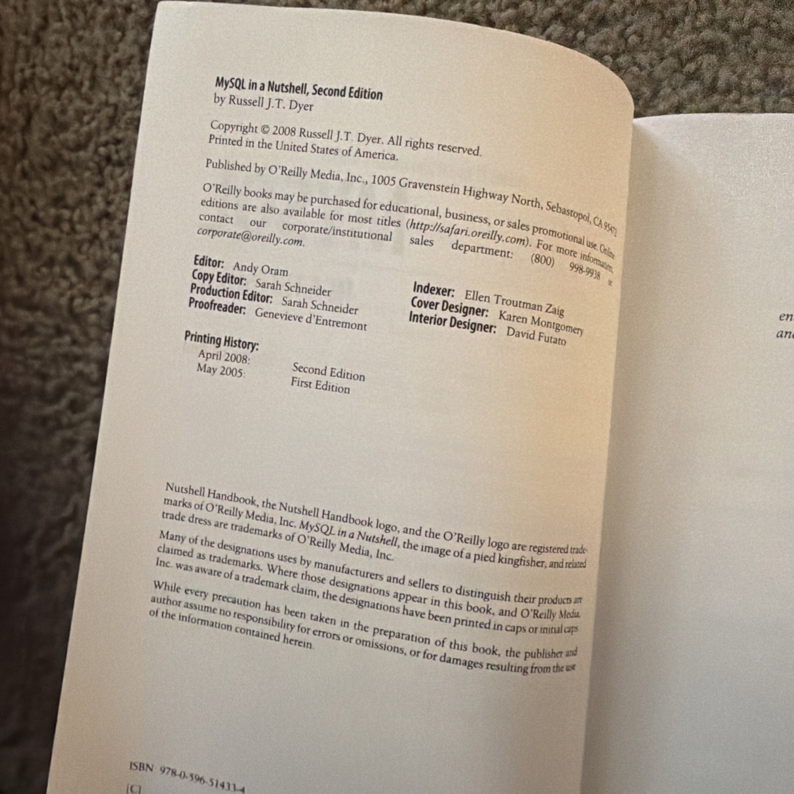 MySQL in a Nutshell : A Desktop Quick Reference by Russell J. T. Dyer (2008,…