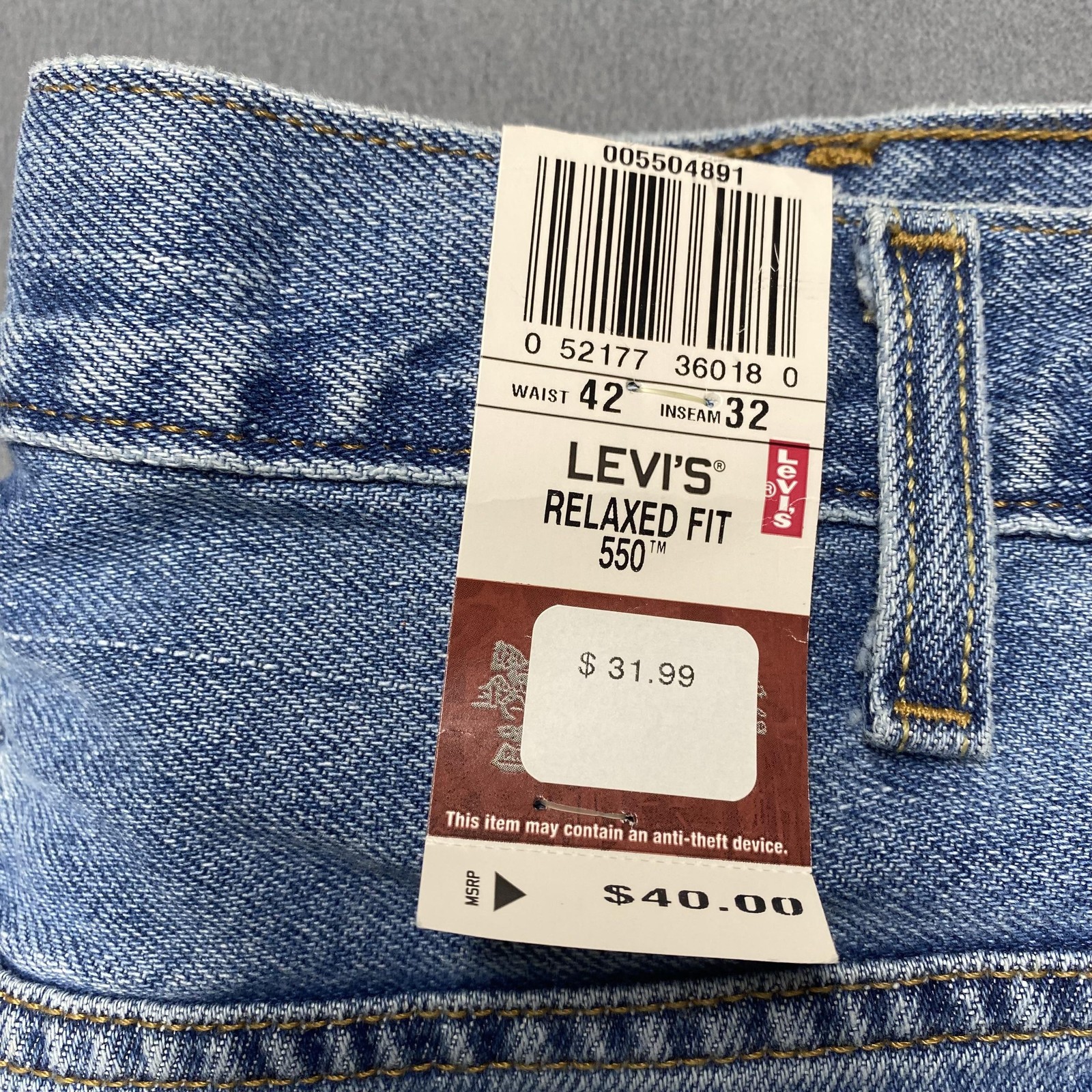 Vintage Levis 550 Jeans Mens 42×32 Light Blue Wash Relaxed Fit Tapered Denim