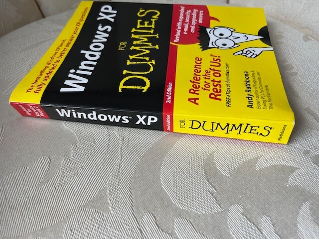 Windows XP For Dummies, perfect condition, 406 pages, copyright 2004