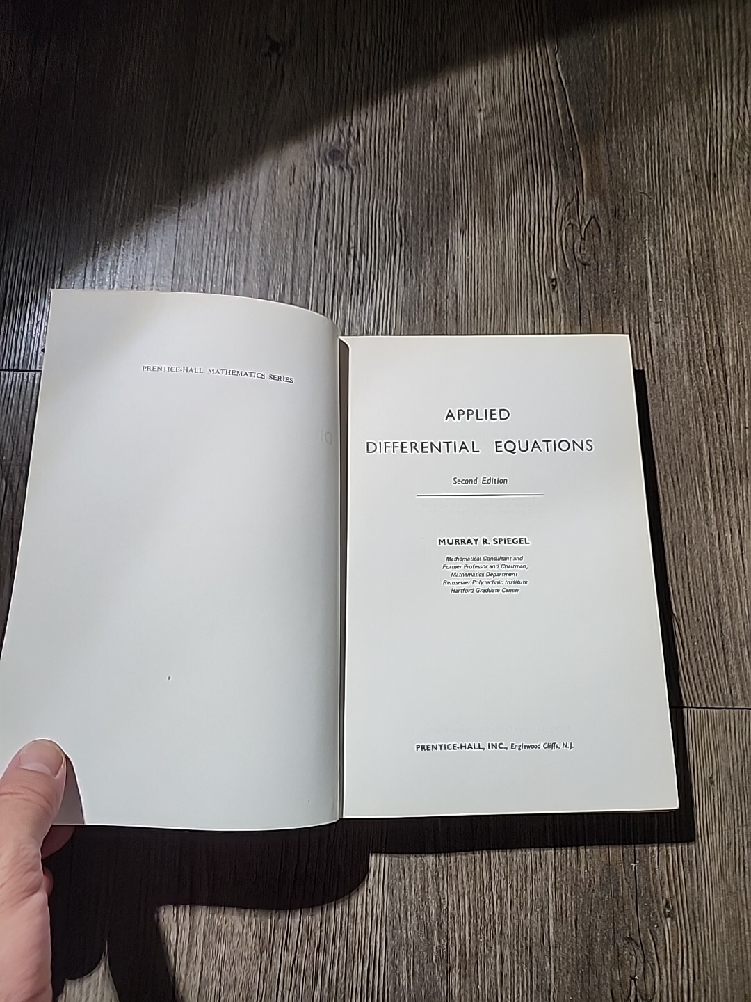 Applied Differential Equations 2e Murray R. Spiegel Hardcover 1967