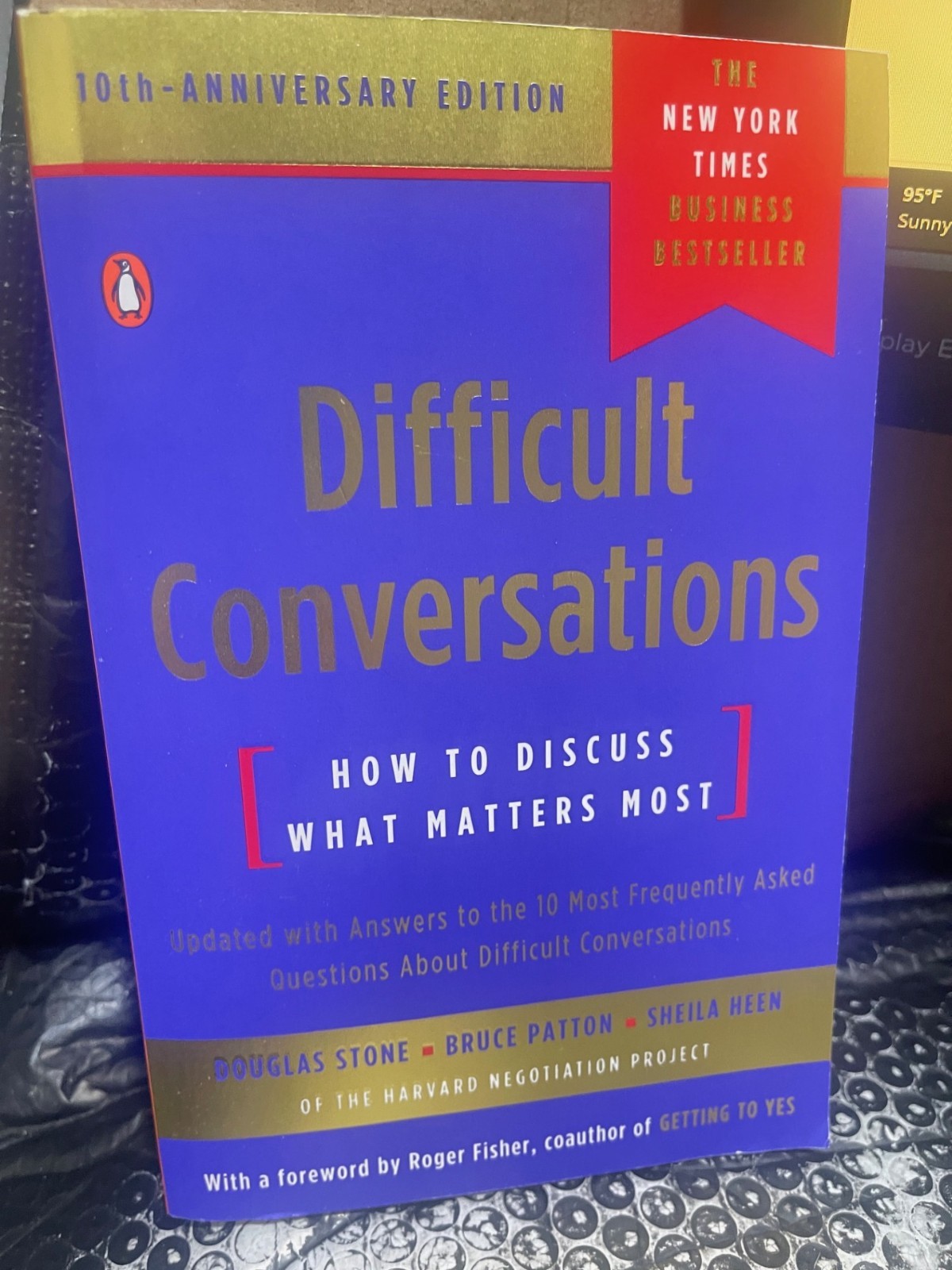 Difficult Conversations: How to Discuss What Matters Most paperback Stone(M47K