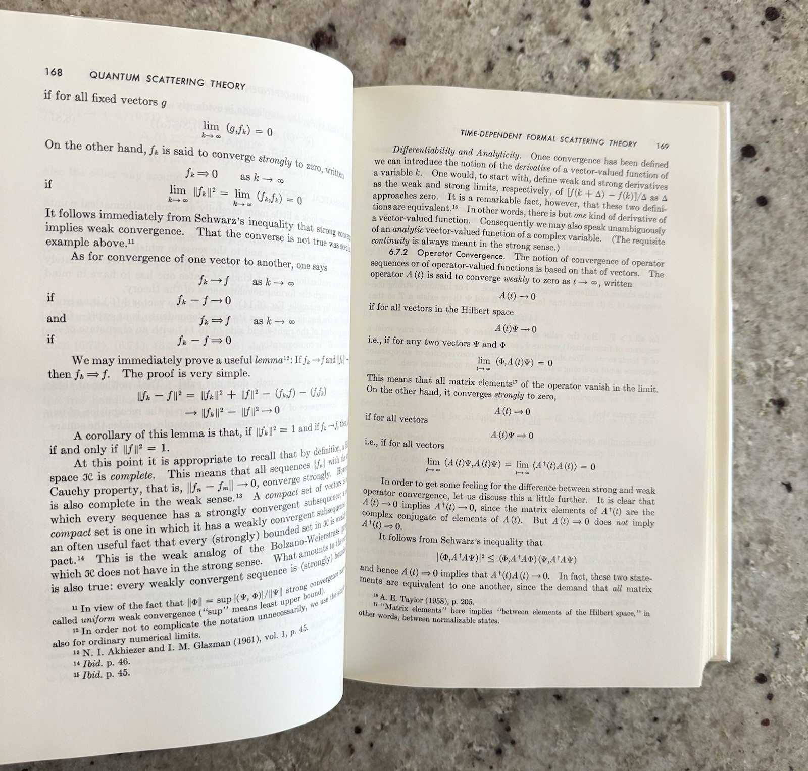 VTG 1966 Scattering Theory of Waves & Particles 1st by Newton HCDJVG