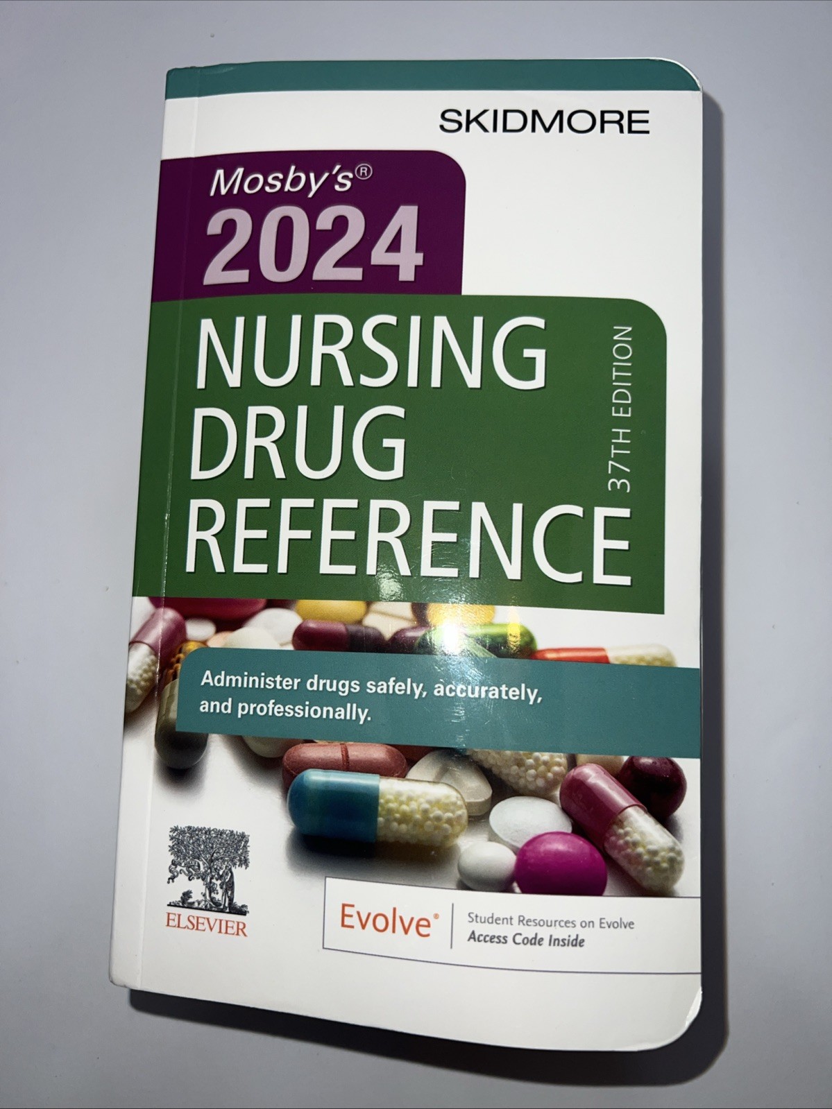 Mosby’s 2024 Nursing Drug Reference Paperback Linda Skidmore-Roth
