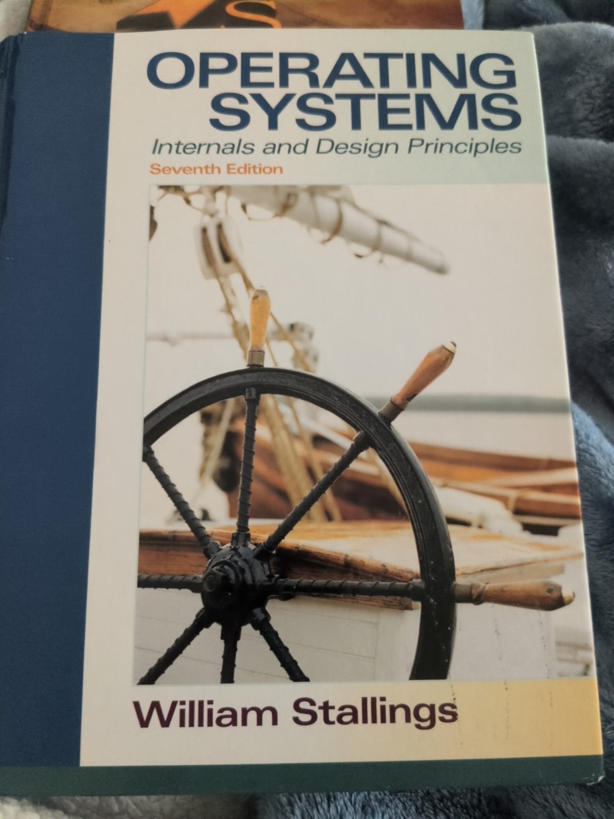 Operating Systems : Internals and Design Principles by William Stallings (2011)